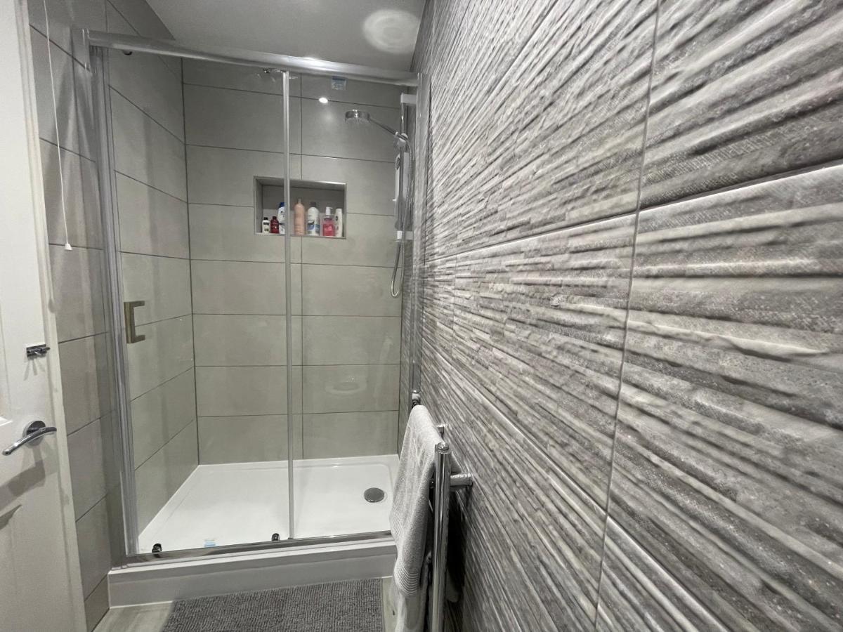 הוילה פלימות' Modern Luxury 3 Bed House מראה חיצוני תמונה